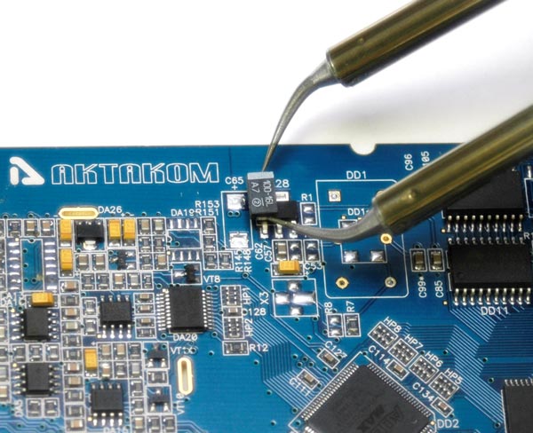 SMD components removal with ASE-1209 Soldering Tweezers