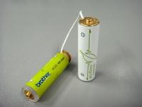 AA battery-sized generator produces 100mW from hand shakes